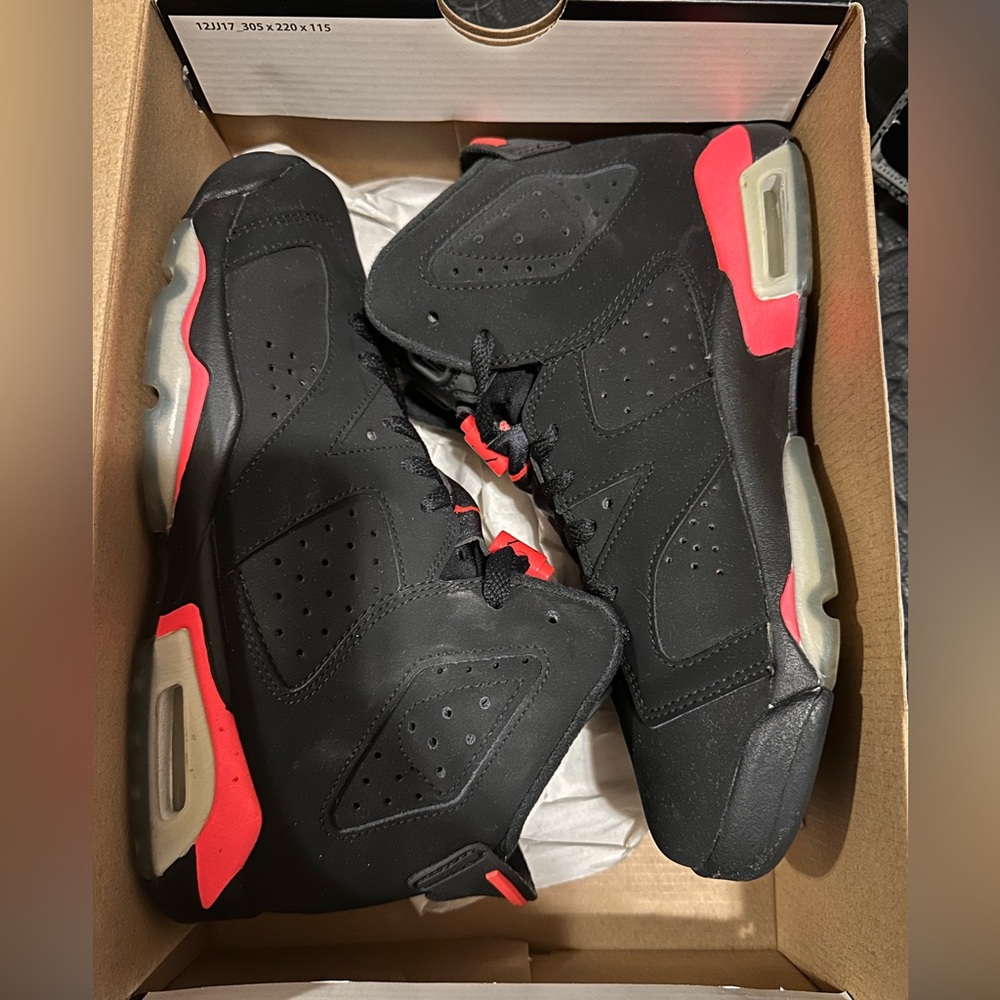 Air Jordan 6 Retro Infrared.